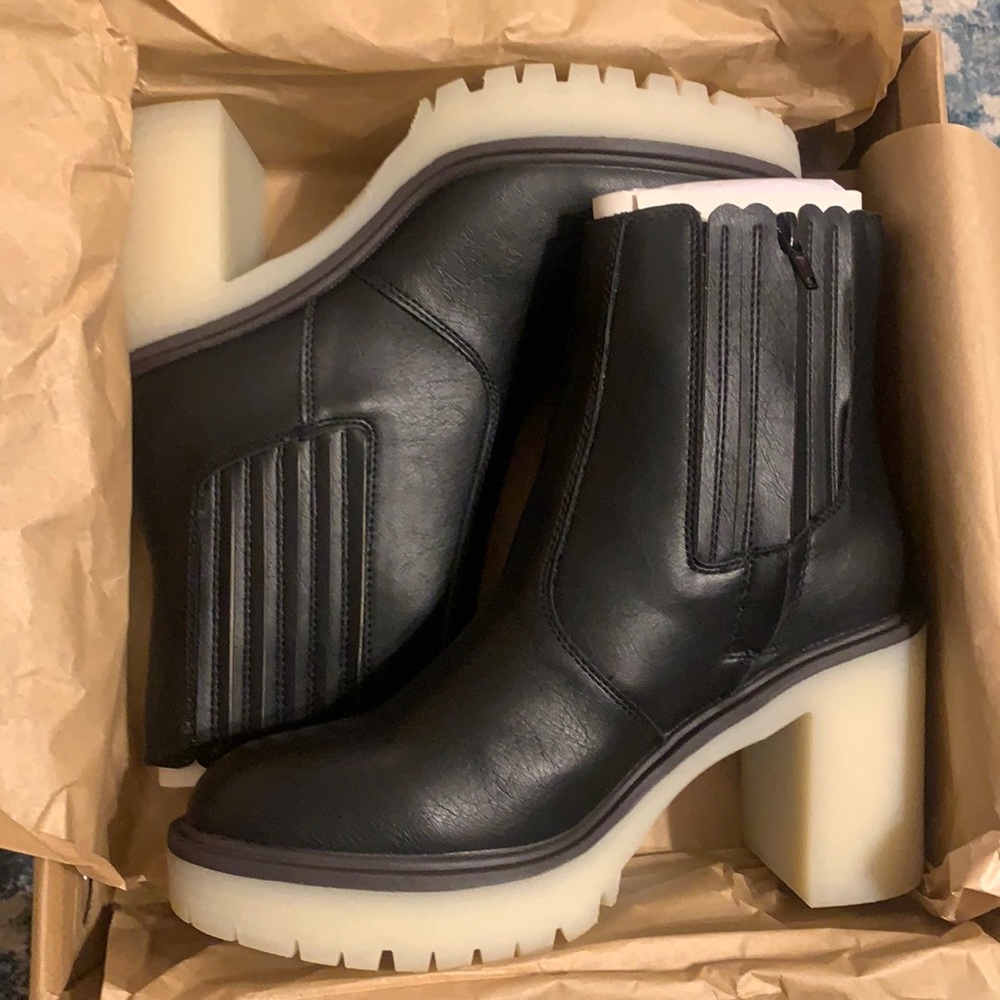 Black Boots